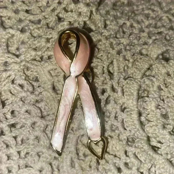 Women’s health & empowerment keychain/ pin lot - Picture 4 of 9